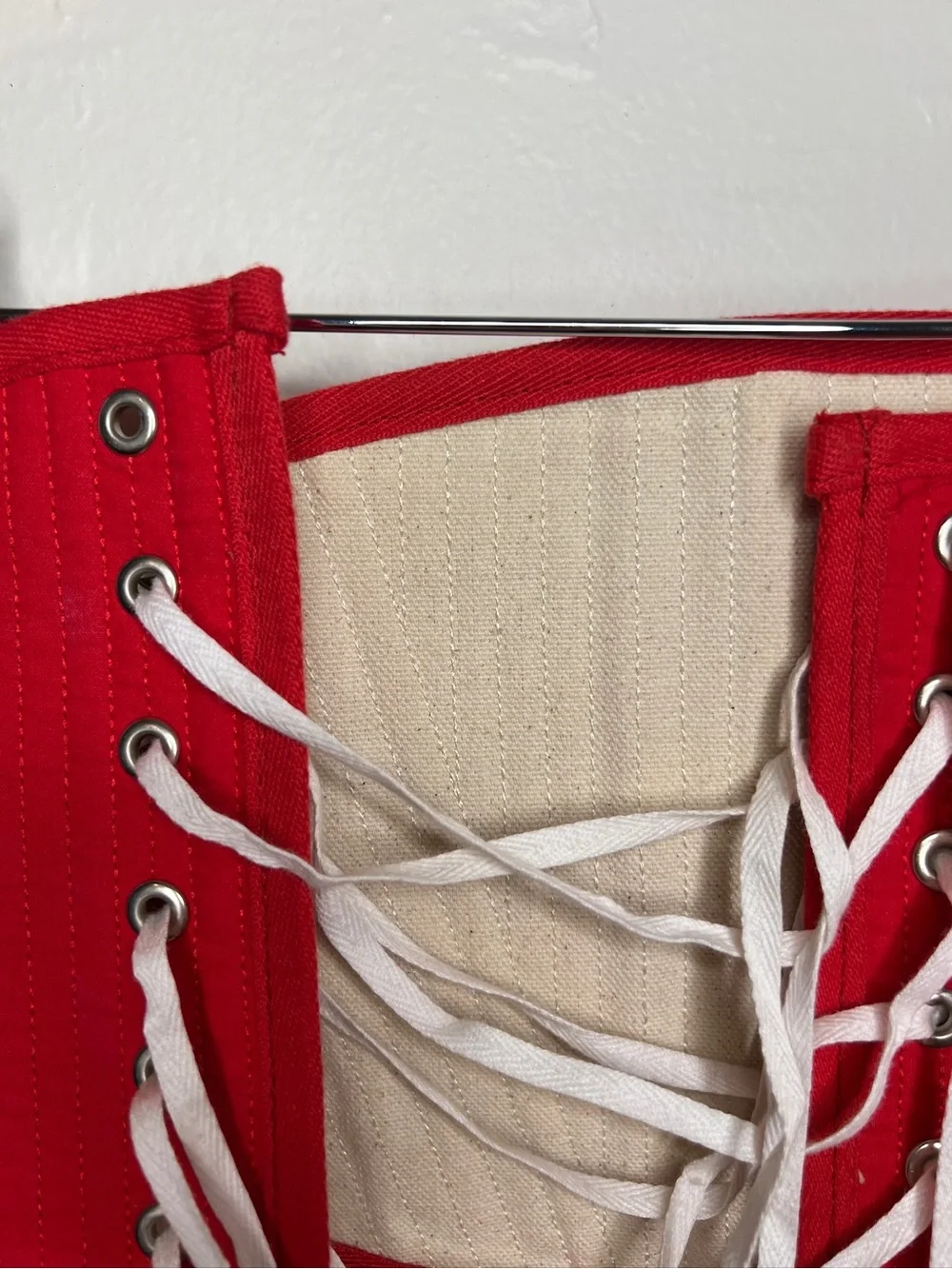no brand bold red